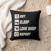 食べ睡眠愛の羊の繰り返し |おもしろい引用文 クッション (ブランケット)