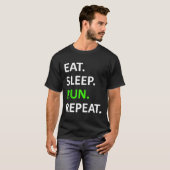 食べ走Sleep Repeat Shirtおもしろい Runner Shirt Tシャツ (正面フル)