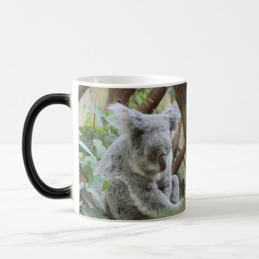 食べ.眠れ。 – このコアラ熊はこんな日を過ごし忙した! モーフィングマグカップ (左)