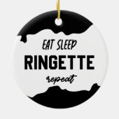 食べSleep Ringette Repeat Ringette Player Gives セラミックオーナメント (裏面)