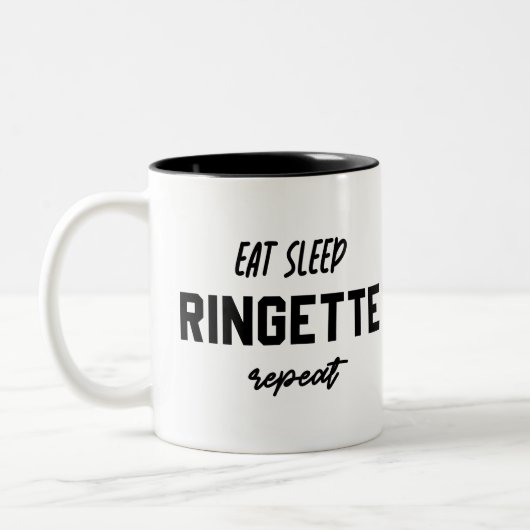 食べSleep Ringette Repeat Ringette Player Gives ツートーンマグカップ (左)