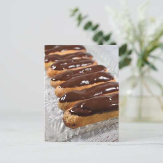 食品写真ボストンクリーム塗りエクラーシュ ポストカード (スタンド正面)