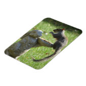 飢えたリスとバニーの彫像の磁石 マグネット (左側)