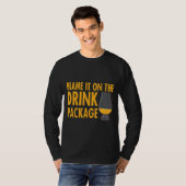 飲み物のパッケージのせいにする Tシャツ (正面フル)