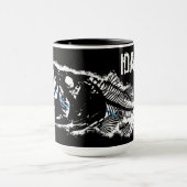 飲み込みアイダホ – ONE BAD BASS マグカップ (中央)