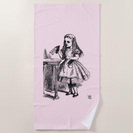飲む（不思議の国のアリスの冒険） ビーチタオル