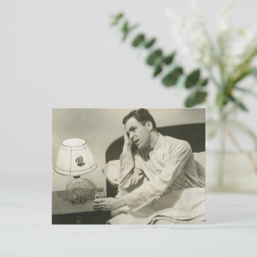 飲料水を飲む人 ポストカード (スタンド正面)