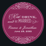 飲食べみとBeバ結婚したルグンディ結婚のモノグラム ラウンドシール<br><div class="desc">バーガン結婚ディのワインカラーで食べテーマの「ドリンクとベ結婚したー」を使用したラウンドのモノグラムの好意ステッ赤と白カー。新郎新婦の名前と日付でパーソナライズ結婚する。</div>