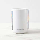 飼い慣らされていない女性（本の表紙）マグカップ。 コーヒーマグカップ (中央)