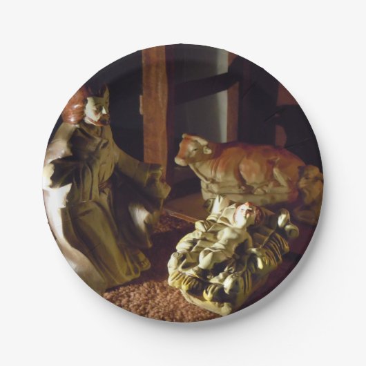 飼い葉桶で遠くに ペーパープレート (正面)