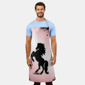 飼育ブラックスタリオンピンク エプロン (着用した状態)