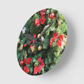 飾られたクリスマスツリー ラウンド壁時計 (傾斜)