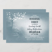 飾り灯の付いた木で、素朴なリハーサルディナーを行う 招待状 (正面/裏面)