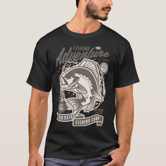 餌を待つ者には良いことが訪れる フィッシングギフト Tシャツ (正面)