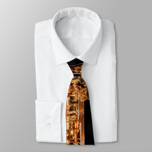 首のタイの社会的な実物大のサクソフォーン ネクタイ (タイ)