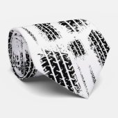 首のタイの黒いタイヤの踏面 ネクタイ (ロール)