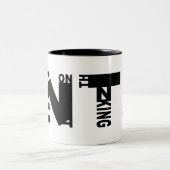 首謀者のマグ ツートーンマグカップ (中央)