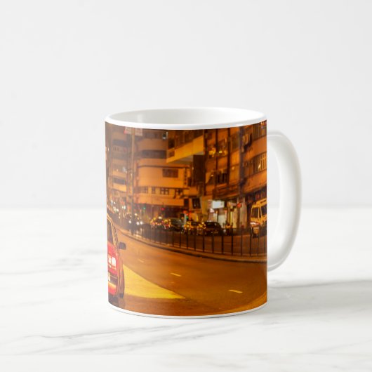 香港の静かな夜通り旅行シーンでモンk コーヒーマグカップ (正面右)