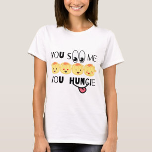 香港通り食品 – おいしい魚肉少米 Tシャツ