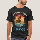 馬がいると人生はもっと楽しい Tシャツ (正面)