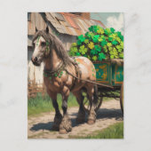 馬がシャムロック満載のカートを引くAIグリッチ ポストカード (正面)