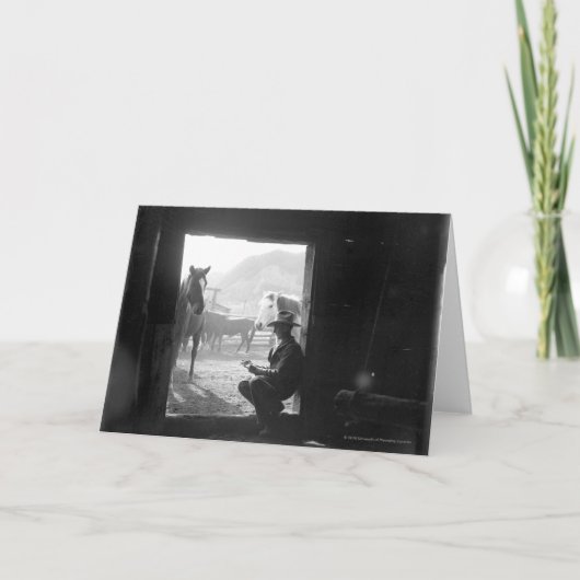 馬が付いている戸口のカウボーイ カード (正面)