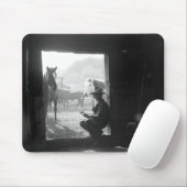 馬が付いている戸口のカウボーイ マウスパッド (マウス)