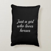 馬が大好きな女の子だけの農場で茶色の馬 アクセントクッション (裏面(縦))