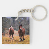 馬が指導者になる キーホルダー (裏面)