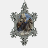 馬が水の中を駆け回る スノーフレークピューターオーナメント (左)