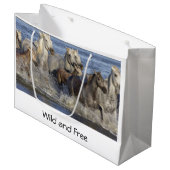 馬が水の中を駆け回る ラージペーパーバッグ (正面アングル)