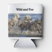 馬が水の中を駆け回る 缶クーラー (正面)