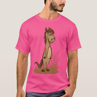 馬が立って不満そうな顔をして友達が退屈そうにしている Tシャツ