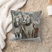 馬が荷車を引くそりを引く クッション (ブランケット)