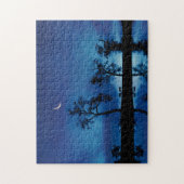 馬とオークの木が咲く美しい青い夜空 ジグソーパズル (縦)