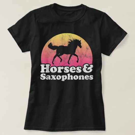 馬とサックスを持つ女性または女の子馬 Tシャツ (デザイン正面)