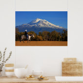 馬と乗り手を備えた山シャスタ ポスター (キッチン)