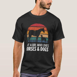 馬と犬が好きな女の子 アウトドア派 Tシャツ