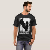 馬と納屋の中に頭を失いに行く Tシャツ (正面フル)