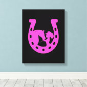 馬と西ハットのホットピンクの馬蹄付き女の子 キャンバスプリント (インサイチュ (ウッドフロア))