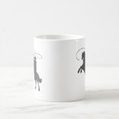 馬に乗って投げ縄を投げるカウボーイ コーヒーマグカップ (中央)