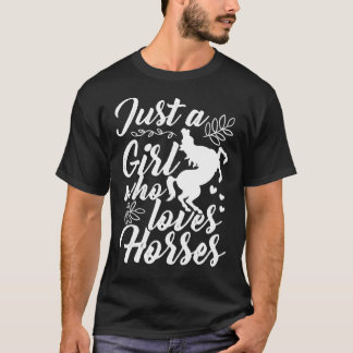 馬に乗るのが大好きな女の子 Tシャツ