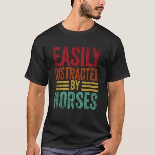 馬に気を取られやすい 馬術 Tシャツ (正面)