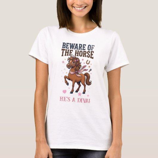 馬に注意! 馬好きのためのユーモラスなデザイン Tシャツ (正面)