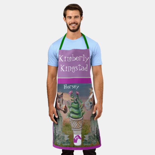 馬のような草原の女王、草とティストのかわいいコーン エプロン (着用した状態)