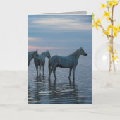馬のグリーティングカード – Camargue Horses Watching カード (黄色い花)