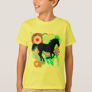 馬のシルエットを疾走している女の子 Tシャツ