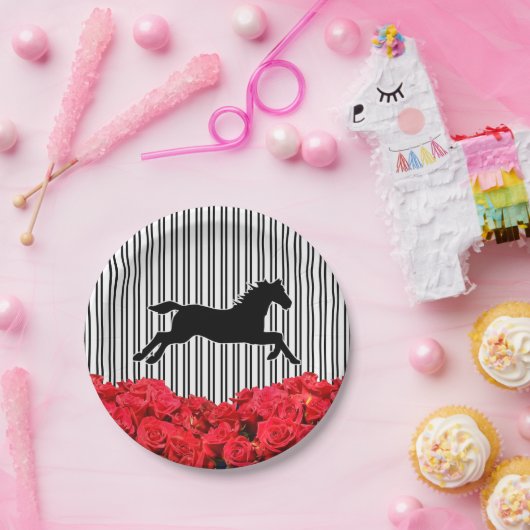 馬のシルエット 赤いバラ 黒いストライプ ダービー ペーパープレート (パーティー)
