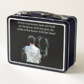 馬のダークランチボックスを持つ男 メタルランチボックス (裏面)