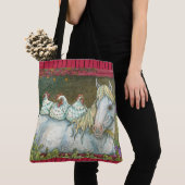 馬のトートバッグ赤い厩舎の鶏 トートバッグ (クローズアップ)